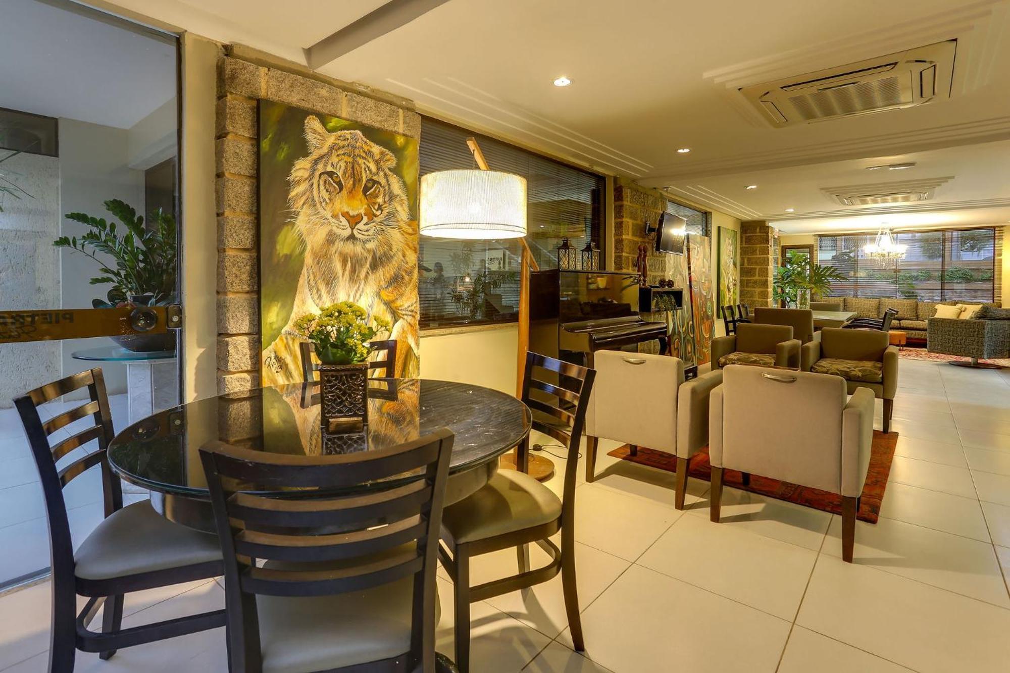 Flat Pietra Apartahotel 3*